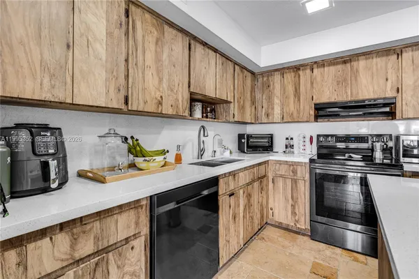 $3,100 | 1424 Northwest 113th Way, Pembroke Pines, FL 33026