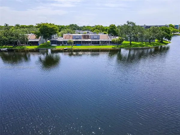 $3,100 | 1424 Northwest 113th Way, Pembroke Pines, FL 33026