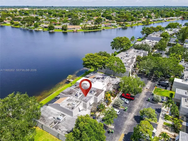 $3,100 | 1424 Northwest 113th Way, Pembroke Pines, FL 33026