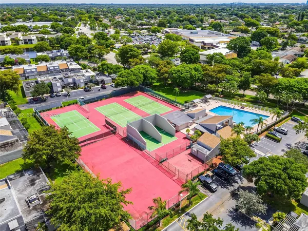 $3,100 | 1424 Northwest 113th Way, Pembroke Pines, FL 33026