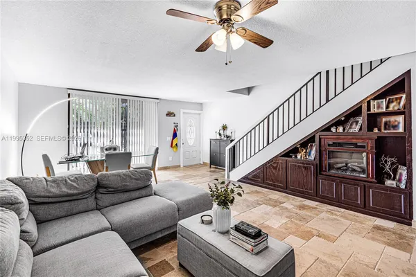 $3,100 | 1424 Northwest 113th Way, Pembroke Pines, FL 33026