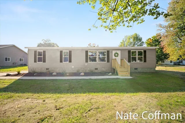 $254,900 | 326 Willow Street, Howard City, MI 49329