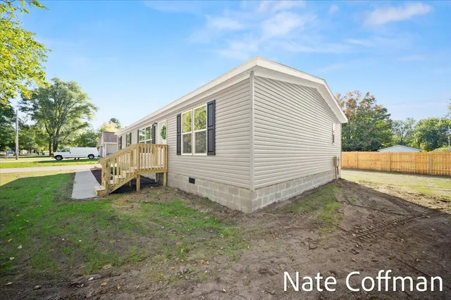 $254,900 | 326 Willow Street, Howard City, MI 49329