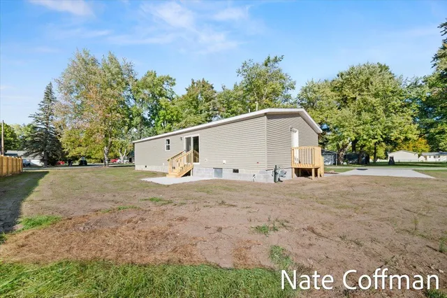 $254,900 | 326 Willow Street, Howard City, MI 49329