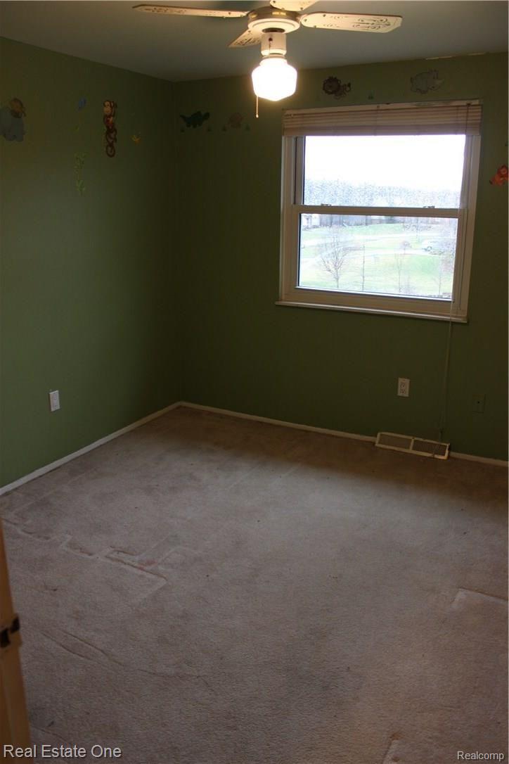 5501 Eagle Road Highland, MI 48356 - Photo 16 of 30 Bedroom one of four!