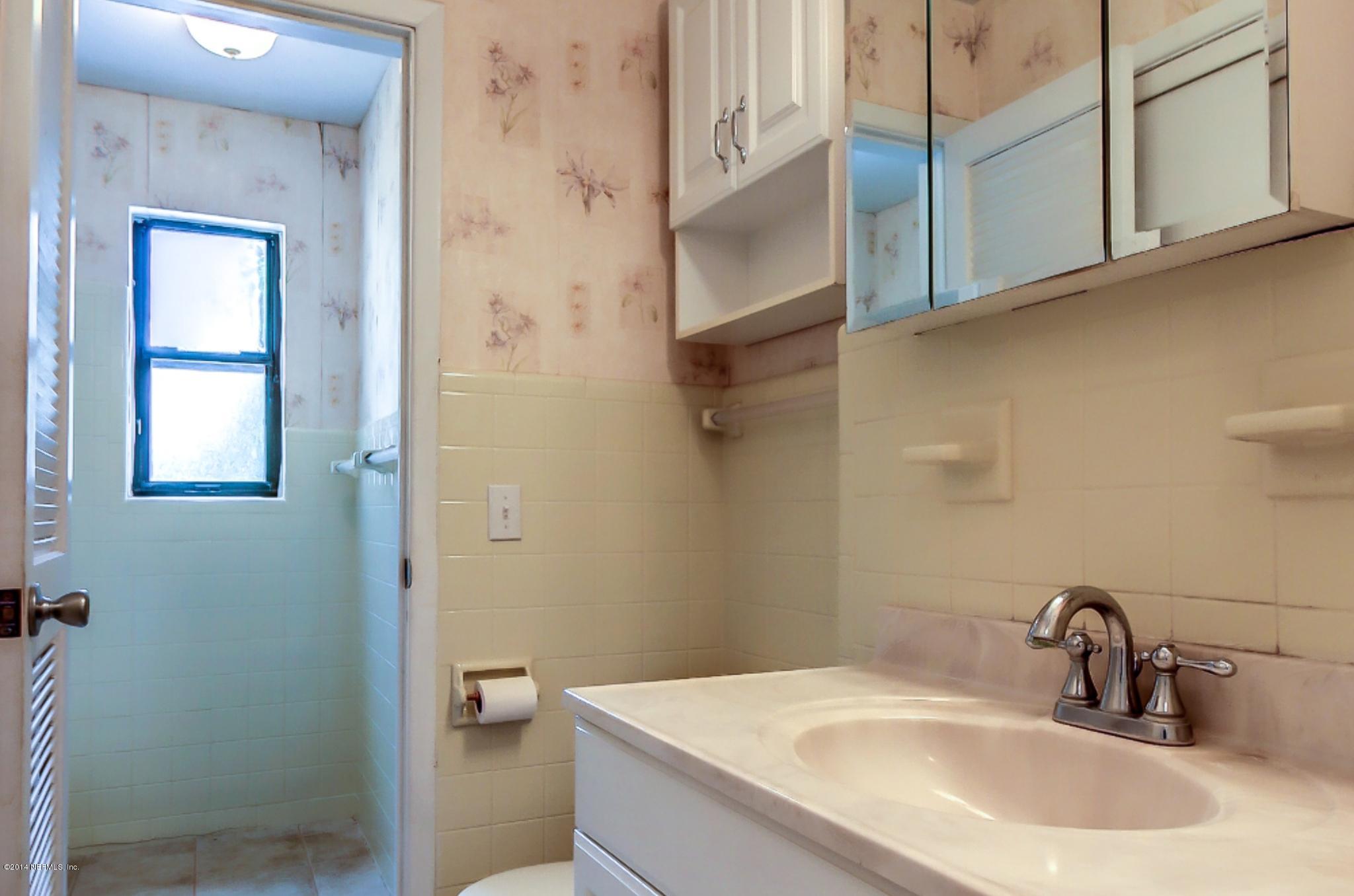 2716 Adele Road Jacksonville, FL 32216 - Photo 17 of 23 Bath 1
