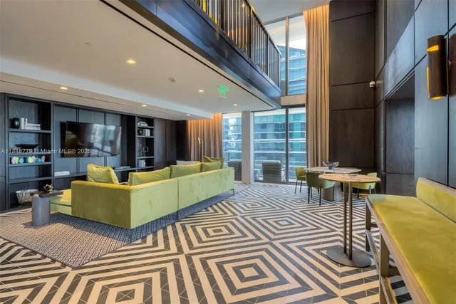 $1,025,000 | 801 South Miami Avenue, Unit 3504, Miami, FL 33131