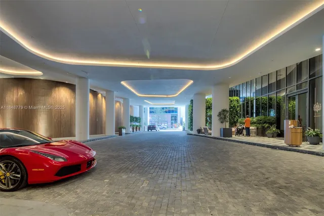 $1,025,000 | 801 South Miami Avenue, Unit 3504, Miami, FL 33131