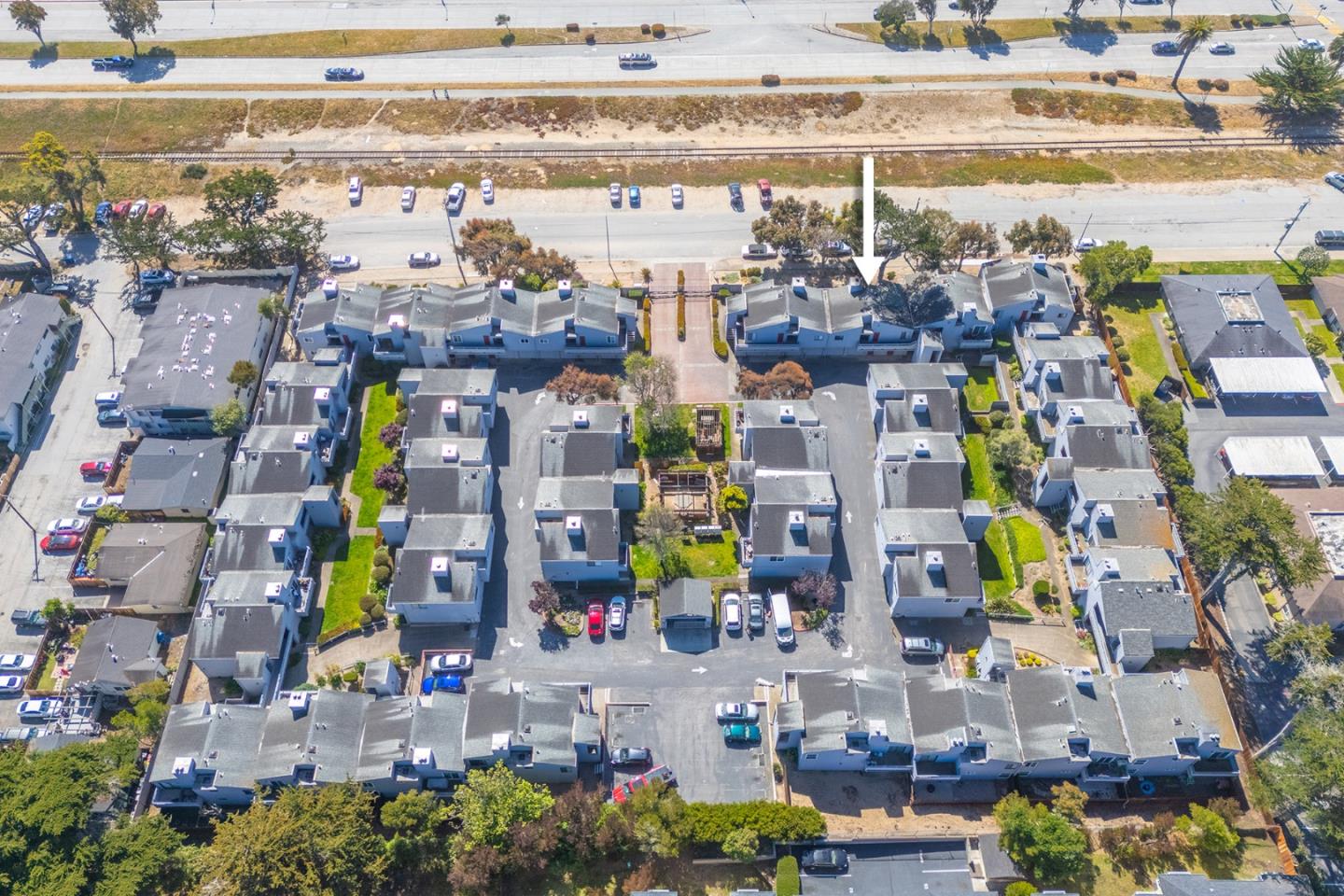 3095 Marina Drive, Unit 2 Marina, CA 93933 - Photo 4 of 25 a view of city