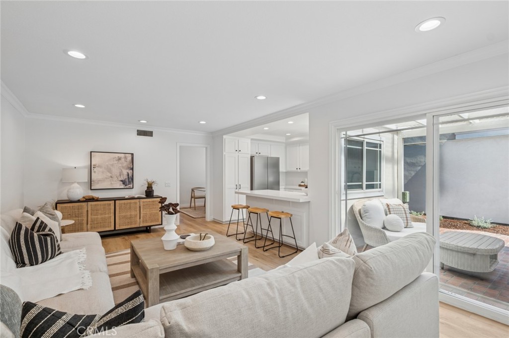 76 Racing Wind Irvine, CA 92614 - Photo 11 of 29