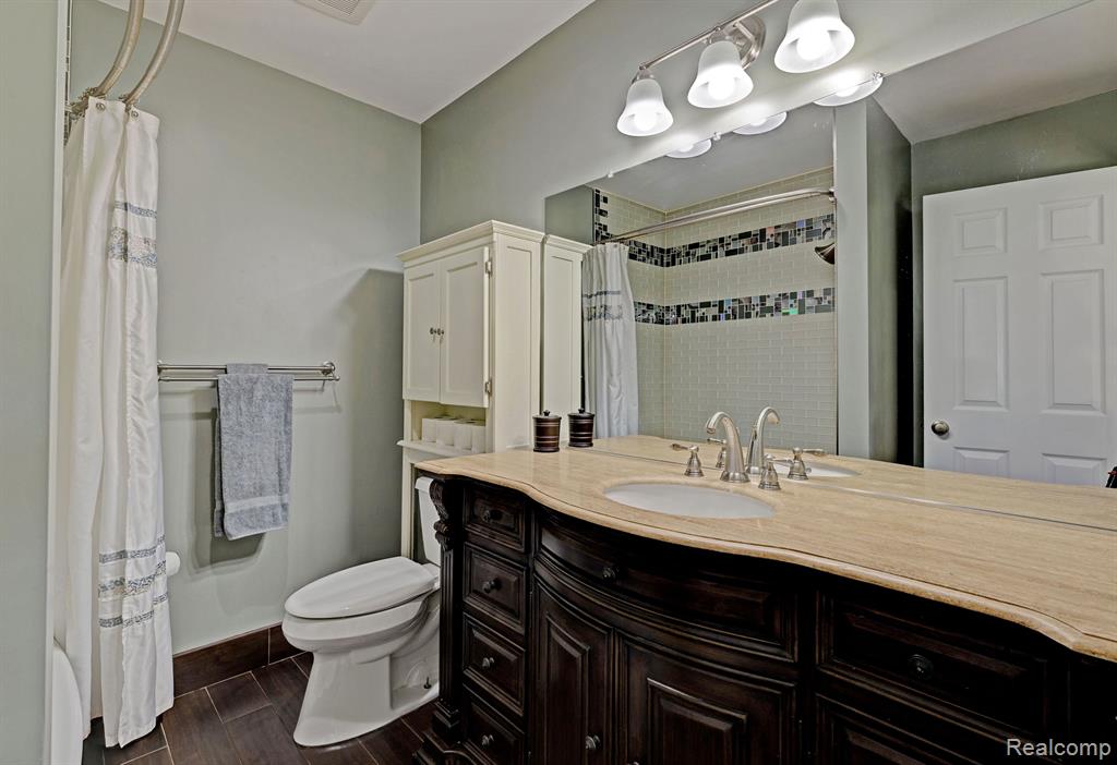 5098 Waldon Road Clarkston, MI 48348 - Photo 50 of 81 Gallery Image 50