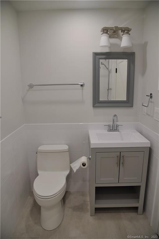 32 Deer Hill Road Redding, CT 06896 - Photo 15 of 23 Hall Bath