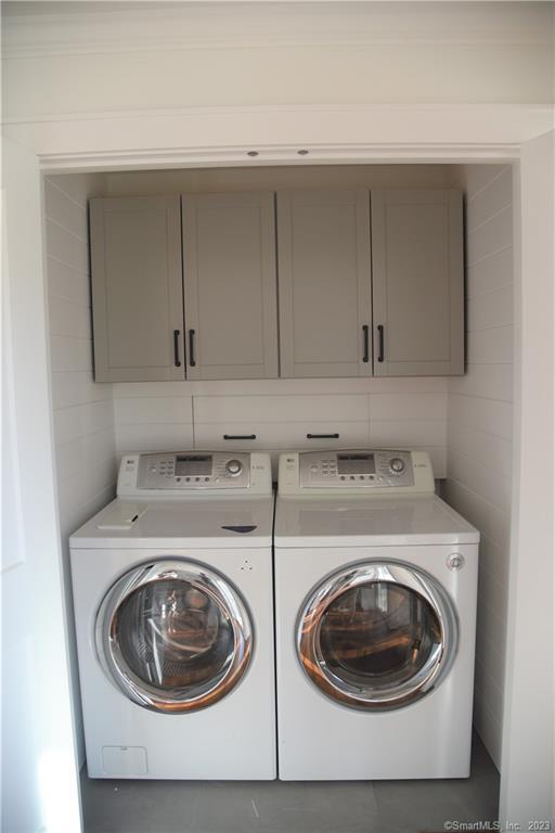32 Deer Hill Road Redding, CT 06896 - Photo 18 of 23 Laundry near Kitchen
