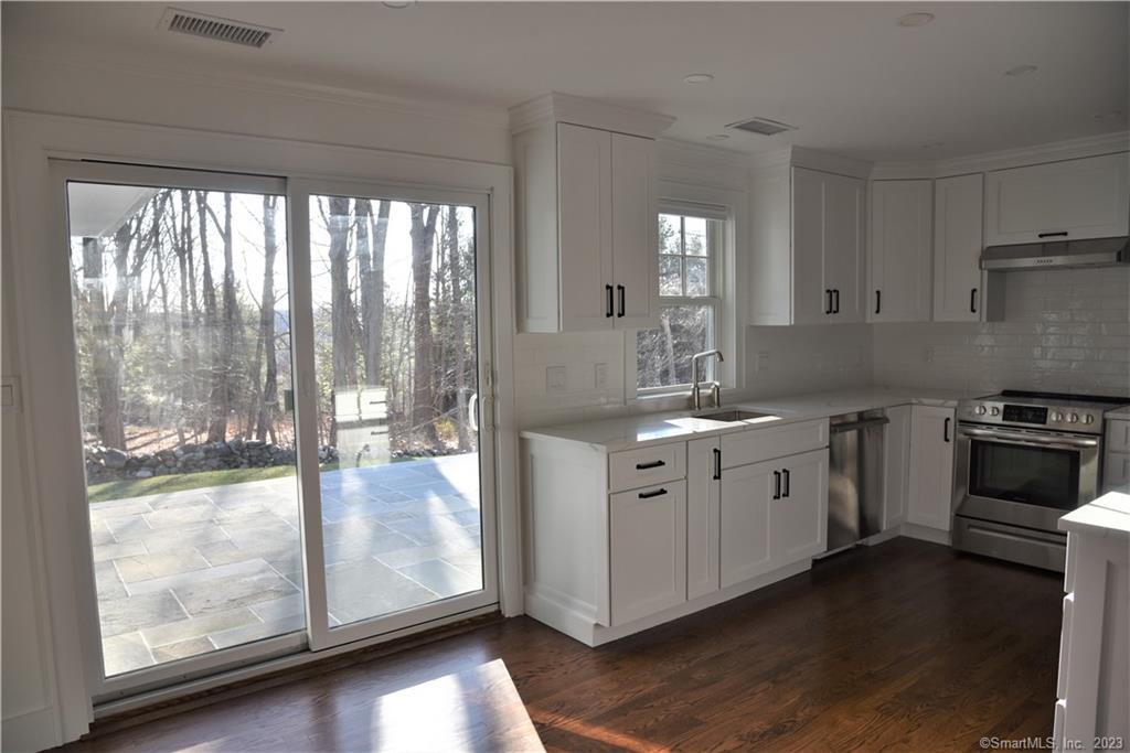 32 Deer Hill Road Redding, CT 06896 - Photo 5 of 23 New Kitchen