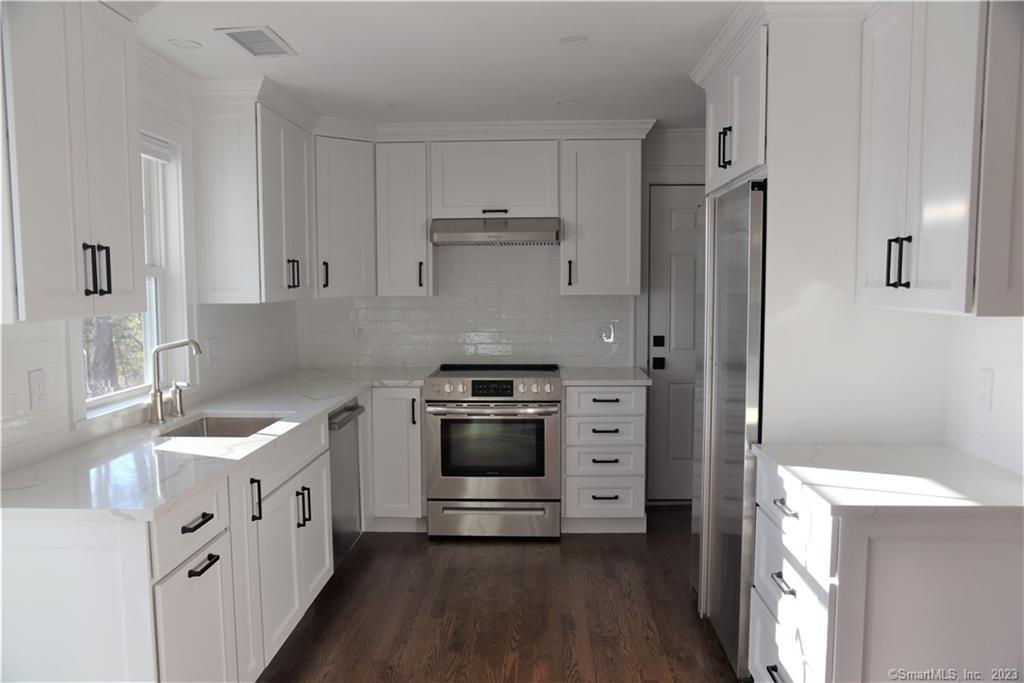 32 Deer Hill Road Redding, CT 06896 - Photo 6 of 23 New Kitchen