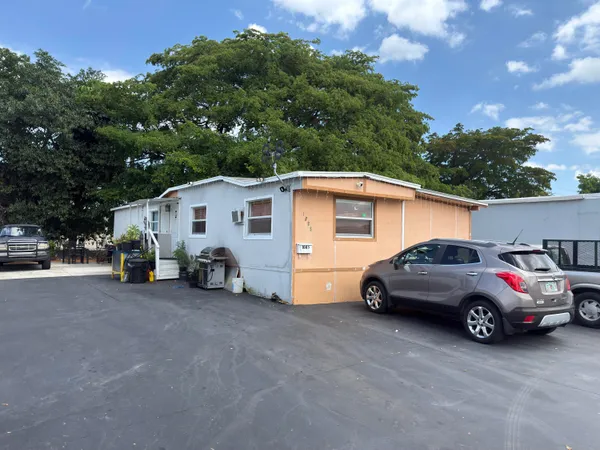 $135,000 | 1085 Southwest 127th Court, Miami, FL 33184