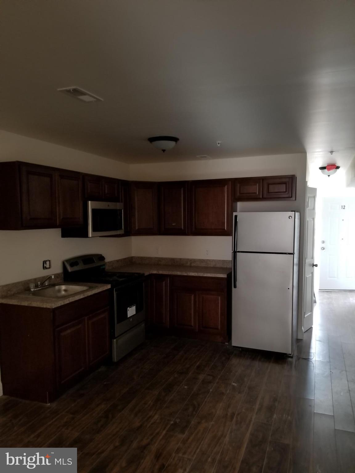 2109 R Street Southeast Washington, DC 20020 - Photo 2 of 7 Interior (General)