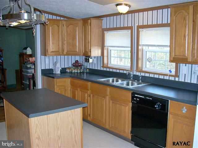 557 Rocky Ridge Road Spring Grove, PA 17362 - Photo 4 of 22