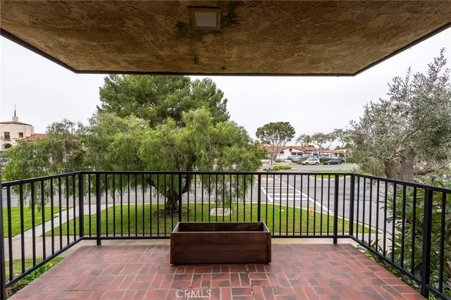 $3,950 | 2201 VÃa Carrillo, Unit 1A, Palos Verdes Estates, CA 90274