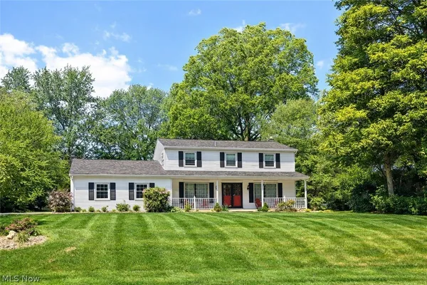 $425,000 | 842 South Hametown Road, Akron, OH 44321