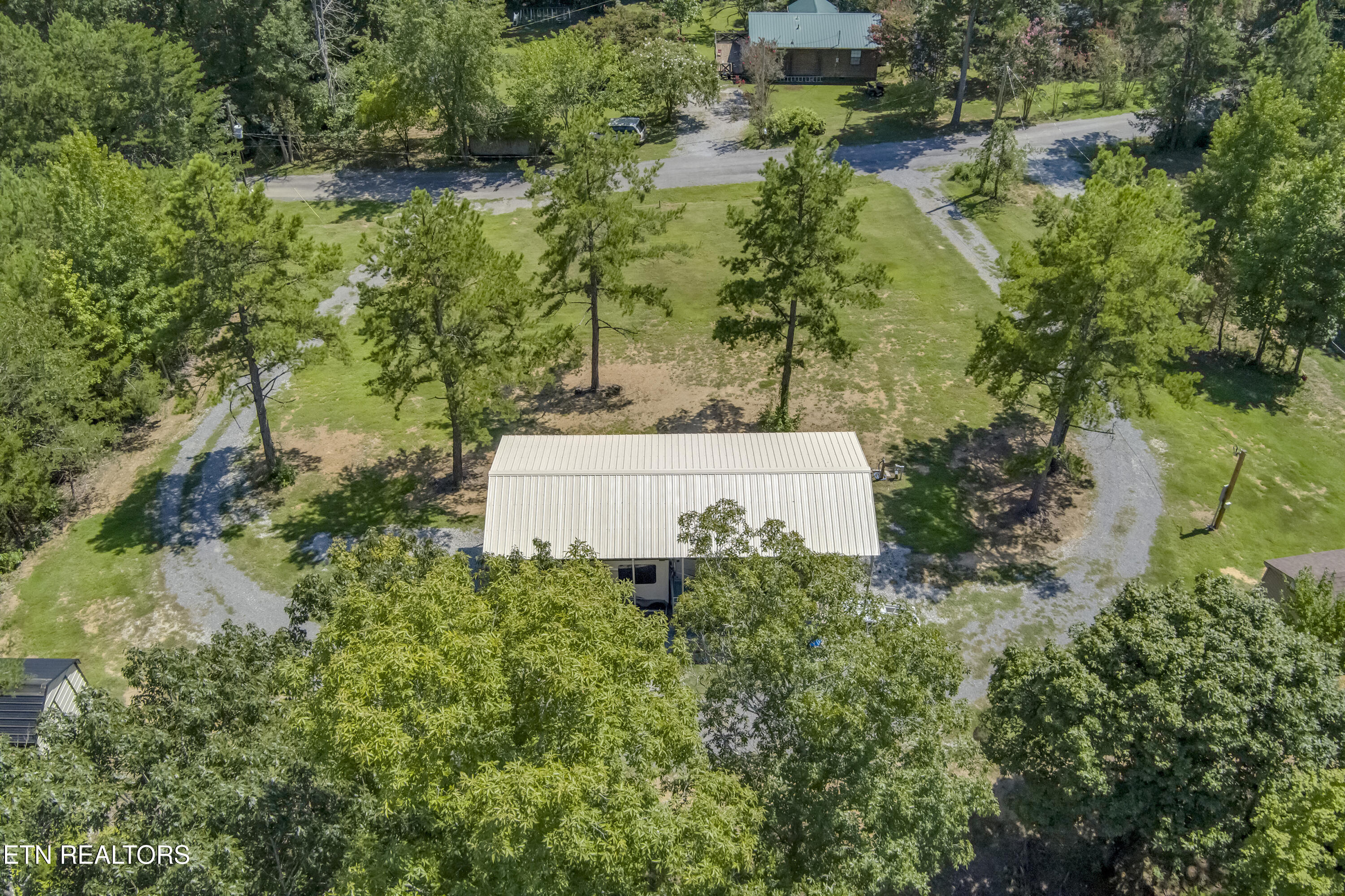 230 Cunningham Drive Decatur, TN 37322 - Photo 17 of 29 17_CunninghamDrive_230_FifthWheel-LeftEl