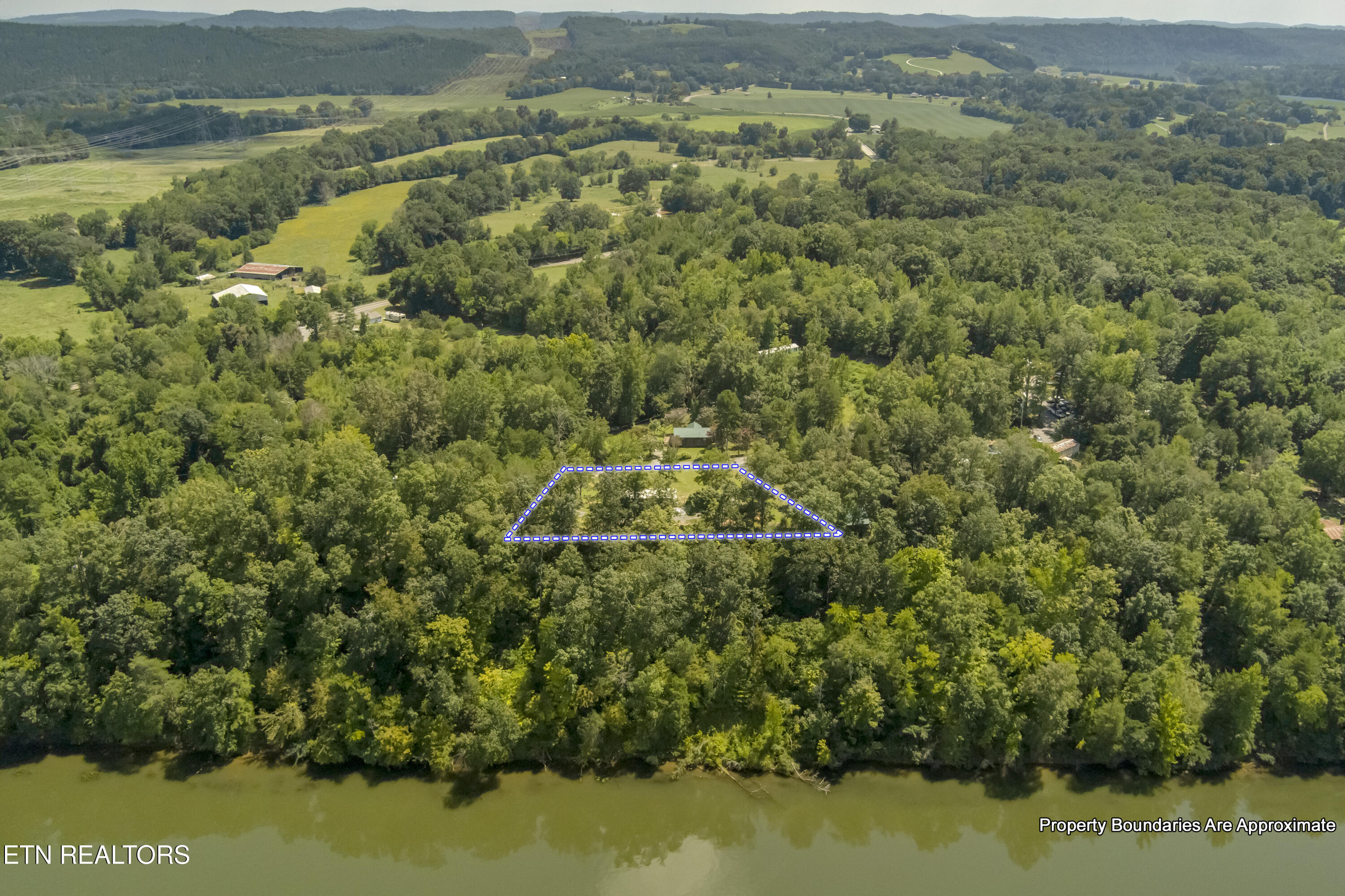 230 Cunningham Drive Decatur, TN 37322 - Photo 24 of 29 24_CunninghamDrive_230_Birdseye_S-SE