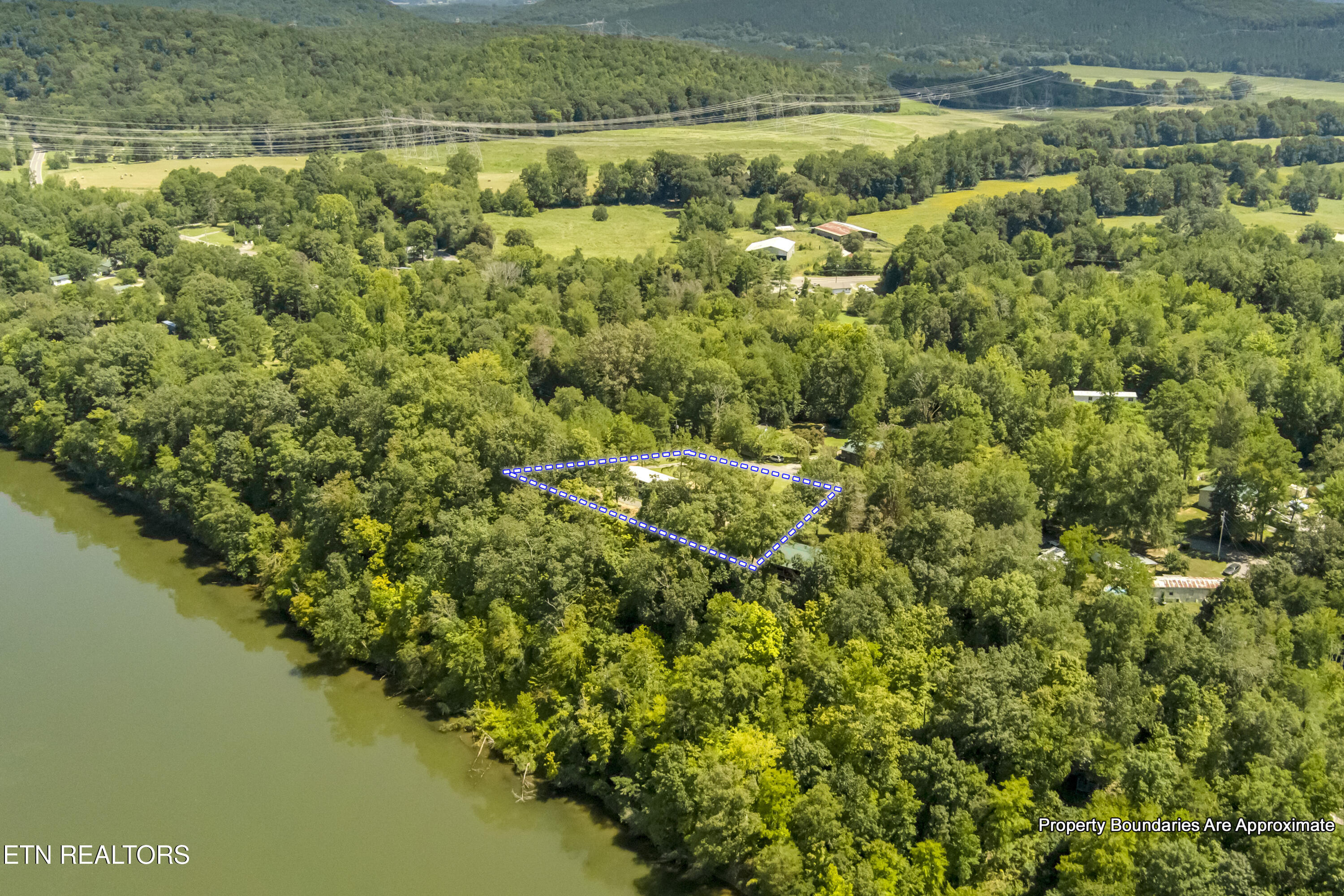 230 Cunningham Drive Decatur, TN 37322 - Photo 25 of 29 25_CunninghamDrive_230_Birdseye_SE