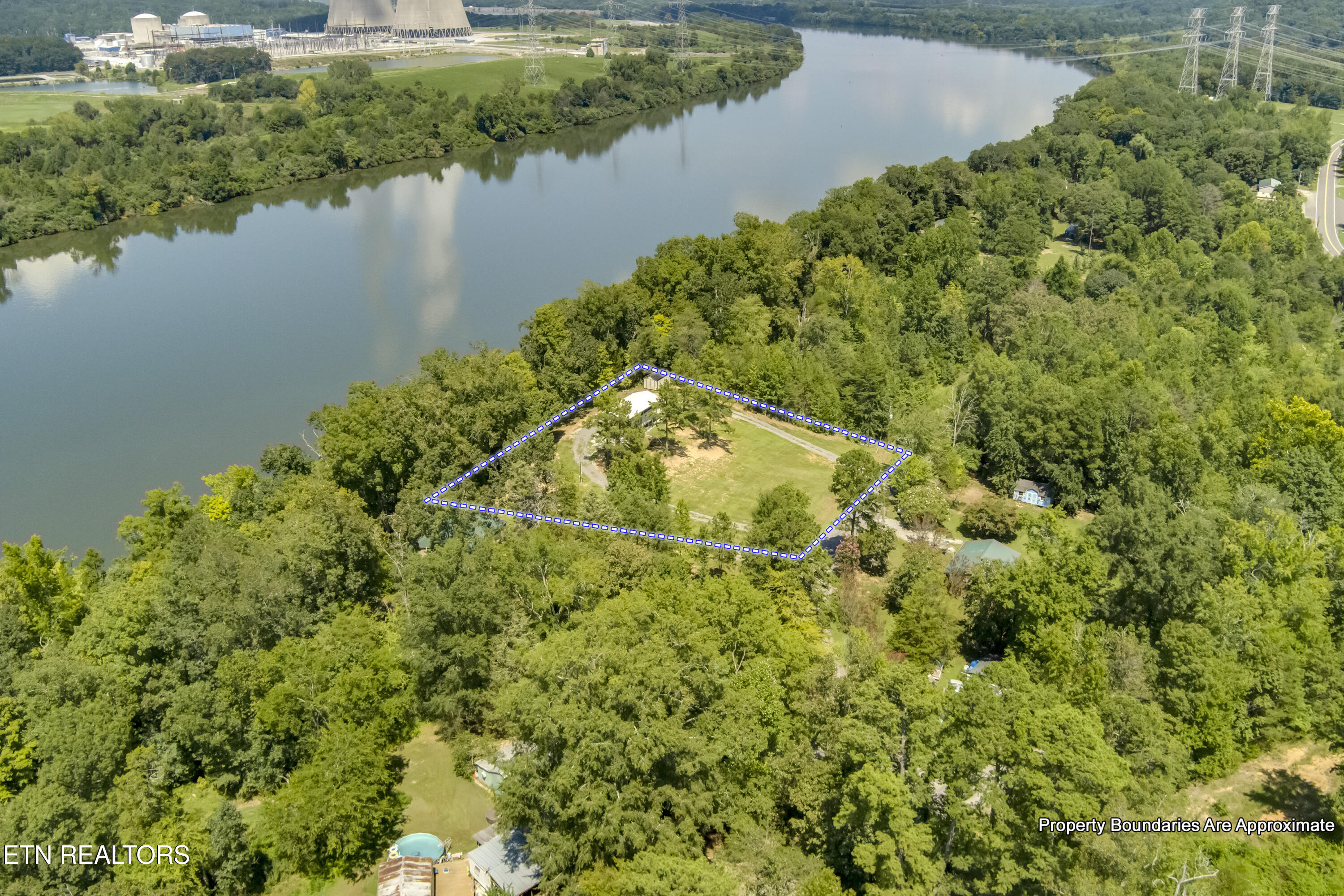 230 Cunningham Drive Decatur, TN 37322 - Photo 27 of 29 27_CunninghamDrive_230_Birdseye_NE