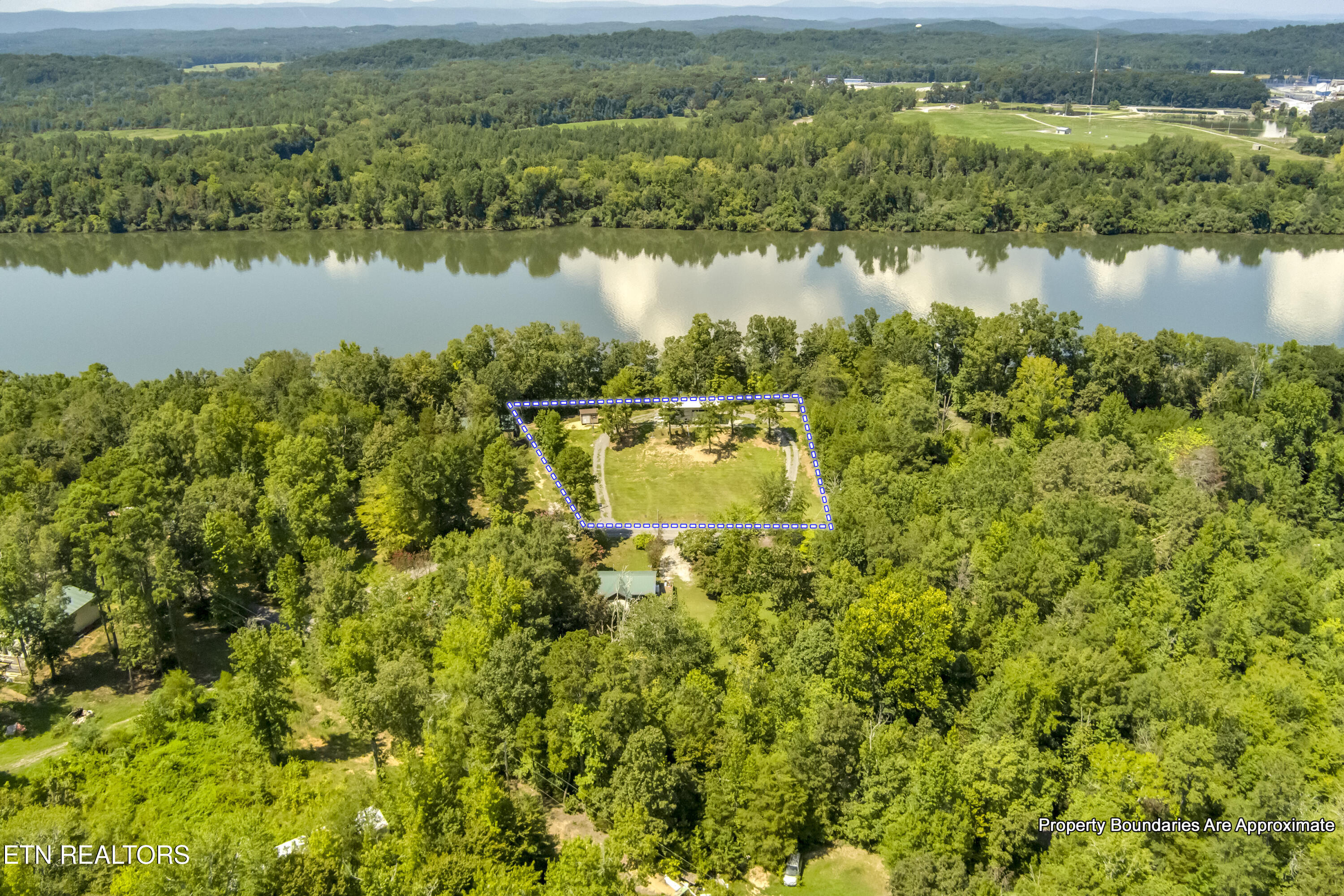 230 Cunningham Drive Decatur, TN 37322 - Photo 28 of 29 28_CunninghamDrive_230_Birdseye_N