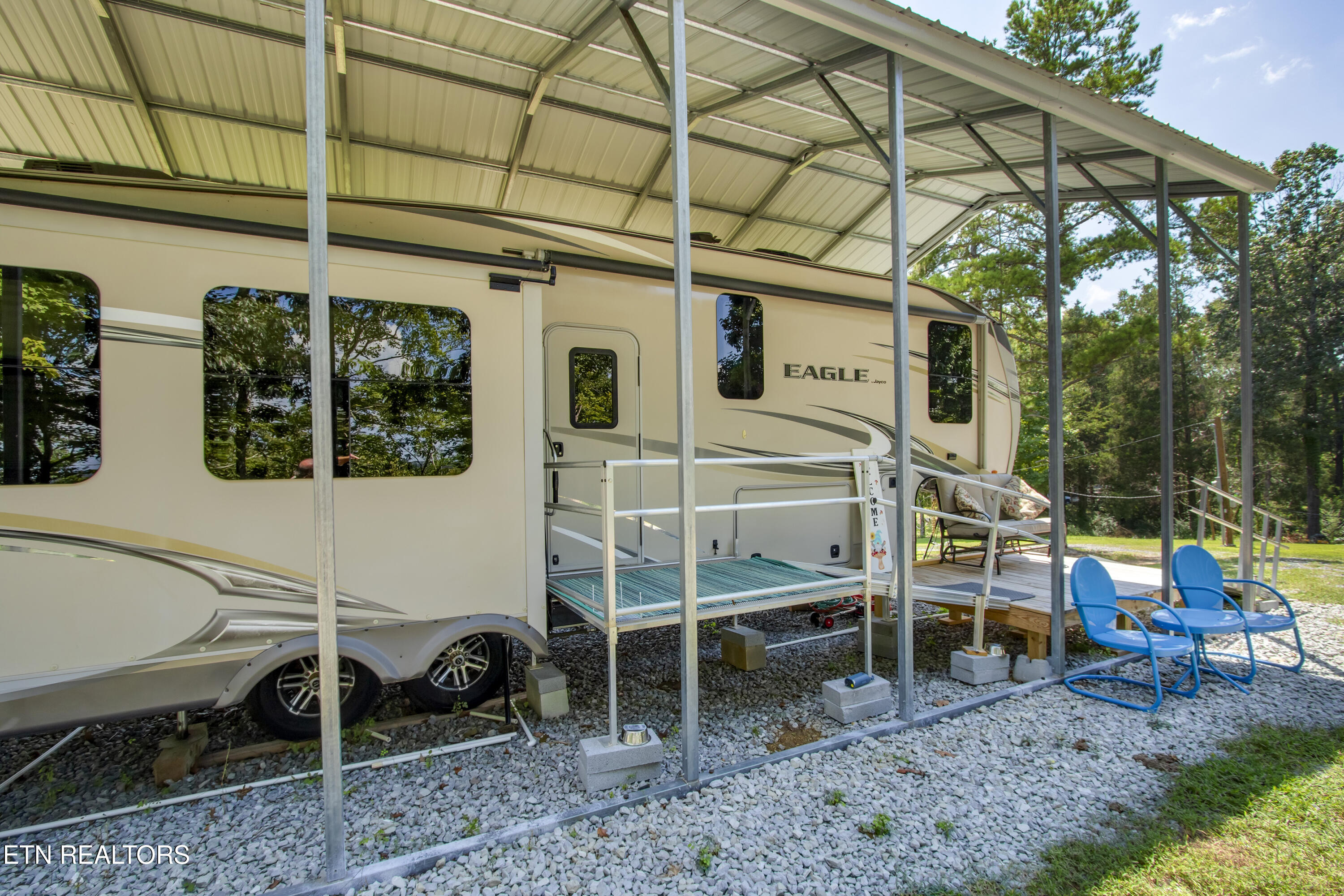 230 Cunningham Drive Decatur, TN 37322 - Photo 6 of 29 06_CunninghamDrive_230_FifthWheelEntry