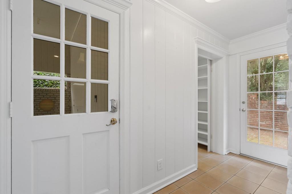 439 Broadland Road Northwest Atlanta, GA 30342 - Photo 13 of 73