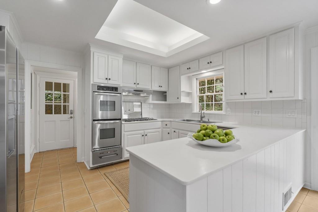 439 Broadland Road Northwest Atlanta, GA 30342 - Photo 17 of 73