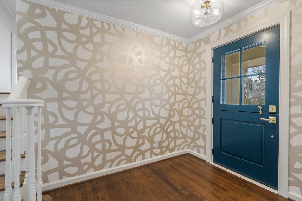 439 Broadland Road Northwest Atlanta, GA 30342 - Photo 4 of 73