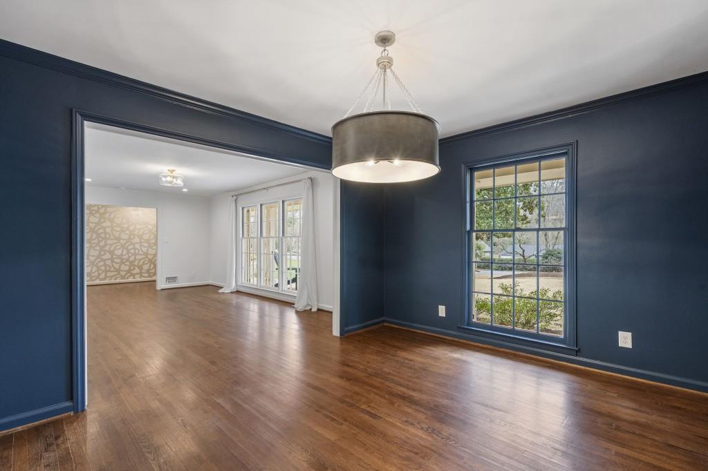 439 Broadland Road Northwest Atlanta, GA 30342 - Photo 9 of 73