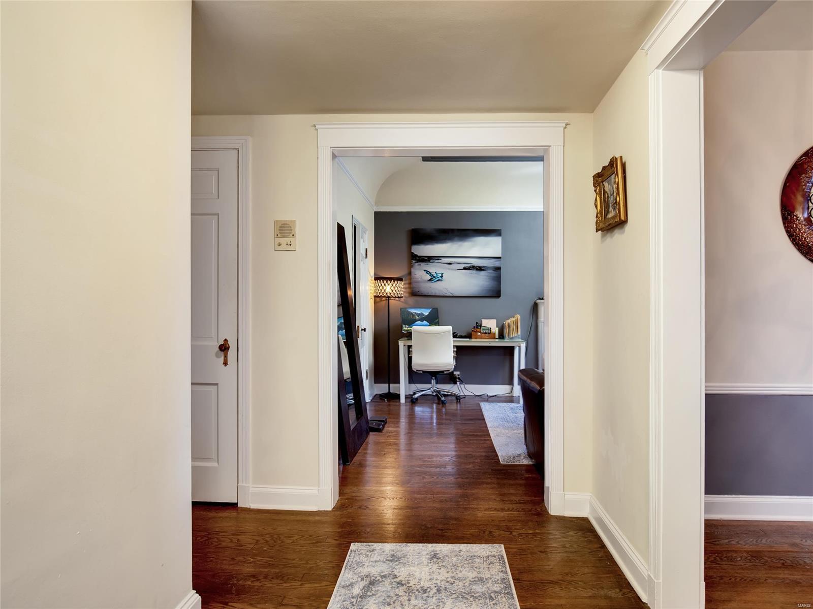 923 South Hanley Road, Unit F Clayton, MO 63105 - Photo 17 of 18 Gallery Image 17