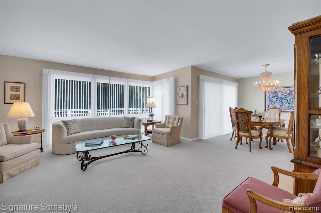 7252 Stonebrook Road West Bloomfield, MI 48322 - Photo 13 of 38