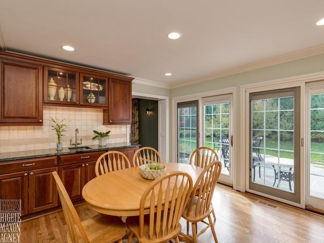 25 Harbor Hill Road Grosse Pointe, MI 48236 - Photo 12 of 40 31307816-11.JPG
