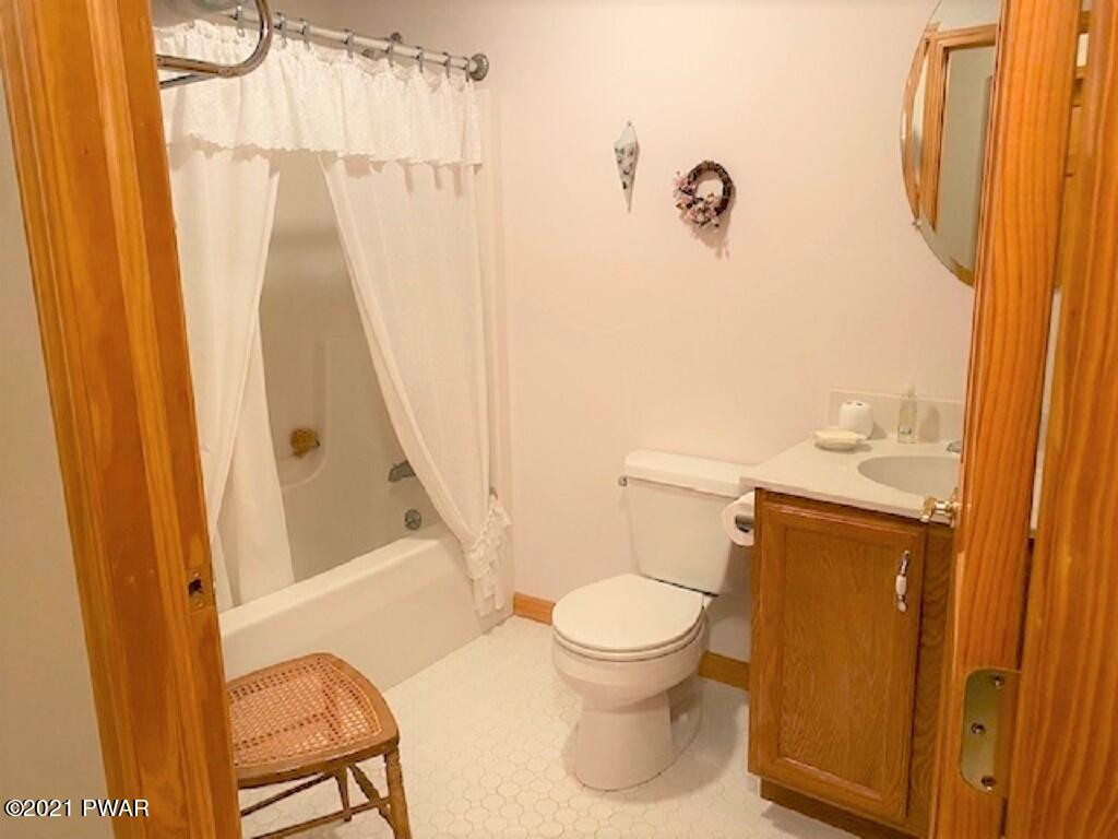 1096 Mustang Road Lake Ariel, PA 18436 - Photo 26 of 51 Full Shower tub combo