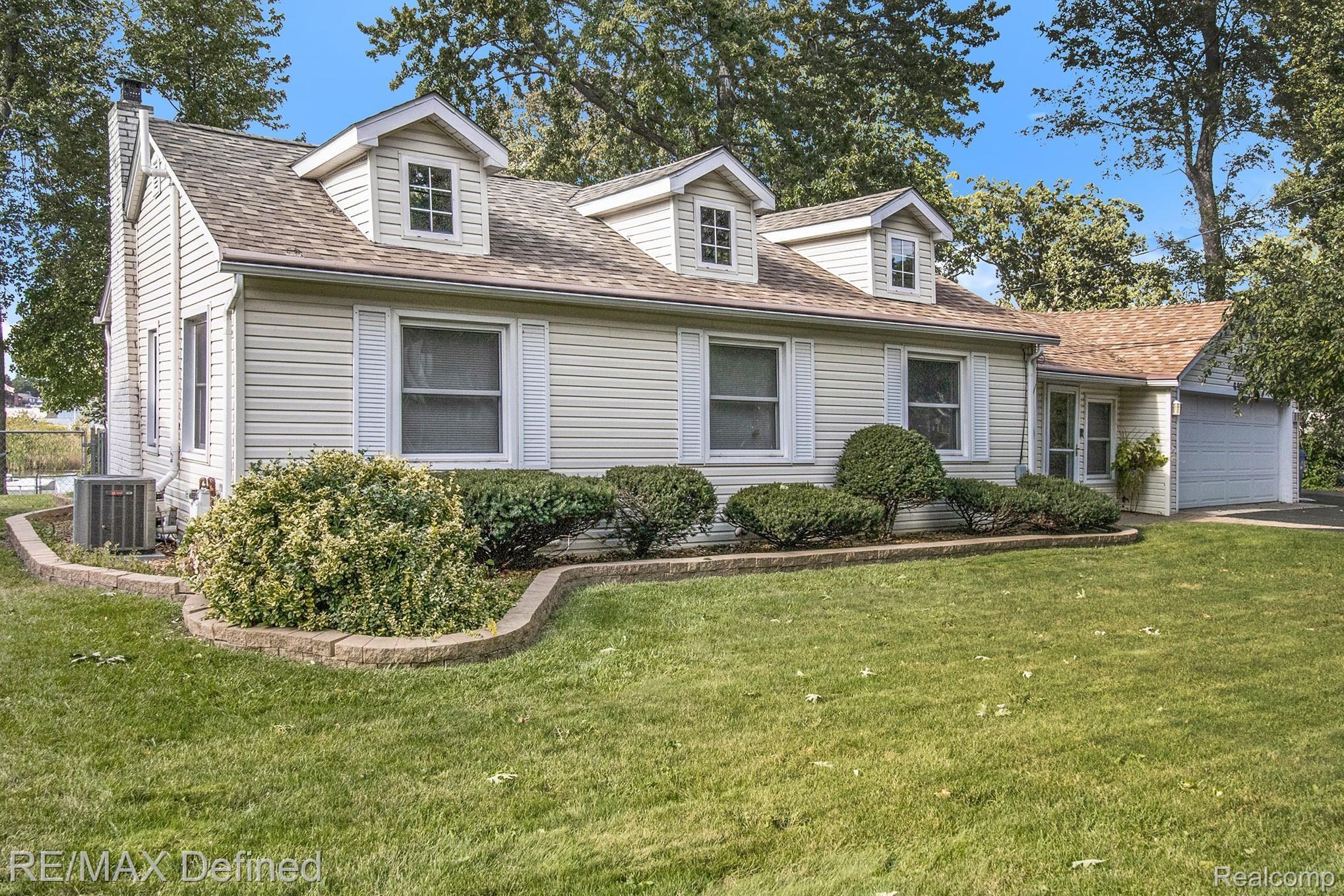 6928 Hatchery Road Waterford, MI 48327 - Photo 1 of 22 1.jpg