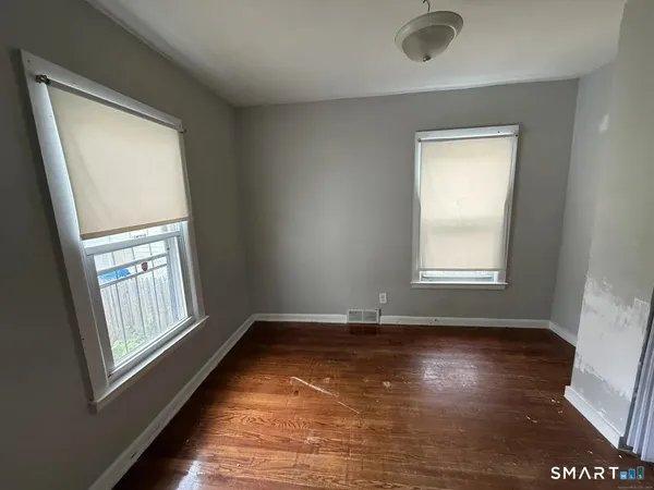 $250,000 | 118 Cherry Ann Street, New Haven, CT 06514