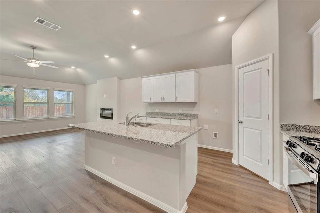 437 Forsyth Drive Princeton, TX 75407 - Photo 13 of 40