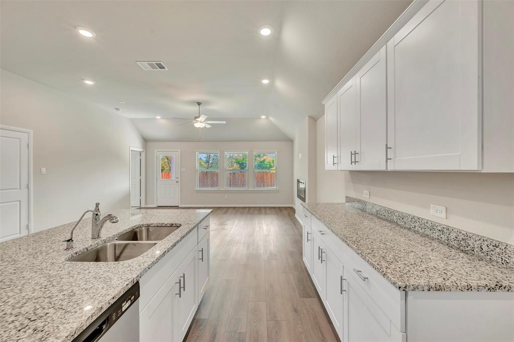 437 Forsyth Drive Princeton, TX 75407 - Photo 18 of 40