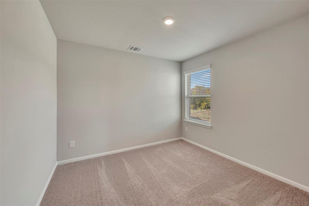 437 Forsyth Drive Princeton, TX 75407 - Photo 7 of 40