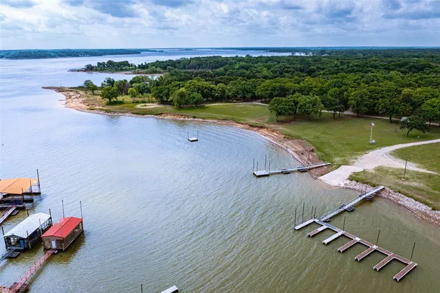 $132,000 | 301 Cedar Point Circle, Gordonville, TX 76245