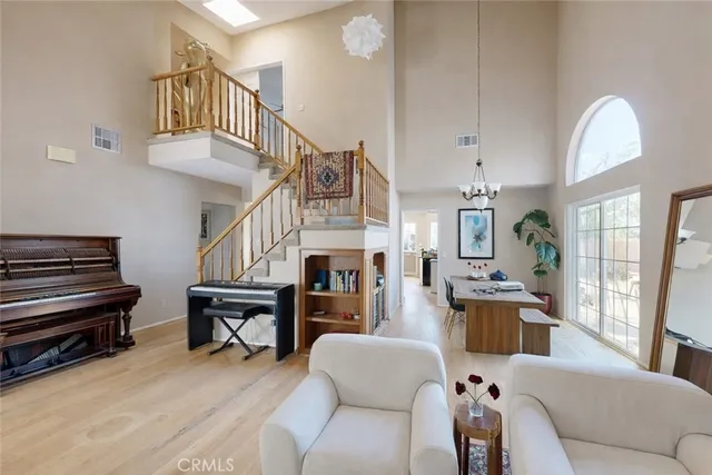 $3,495 | 5637 Redwood Avenue, Palmdale, CA 93551