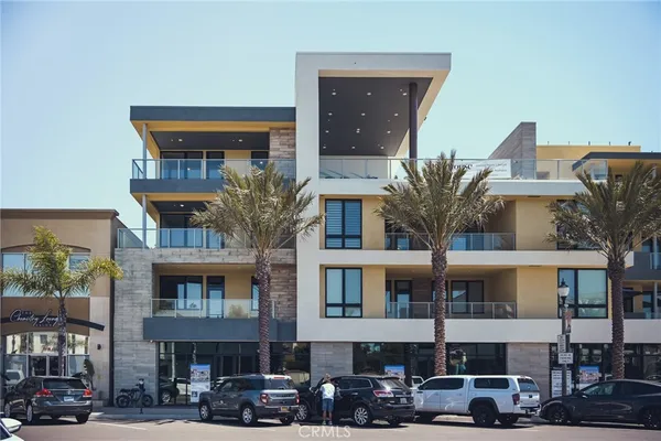 $2,088,000 | 414 Main Street, Unit 330, Huntington Beach, CA 92648