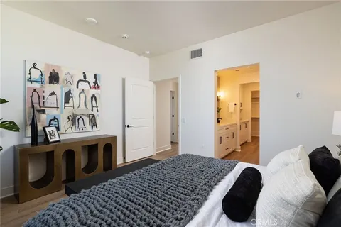 $2,088,000 | 414 Main Street, Unit 330, Huntington Beach, CA 92648