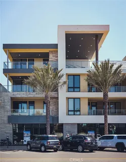 $2,088,000 | 414 Main Street, Unit 330, Huntington Beach, CA 92648