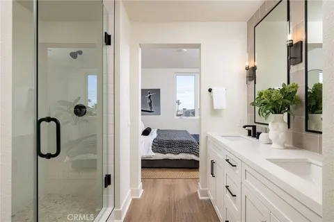 $2,088,000 | 414 Main Street, Unit 330, Huntington Beach, CA 92648