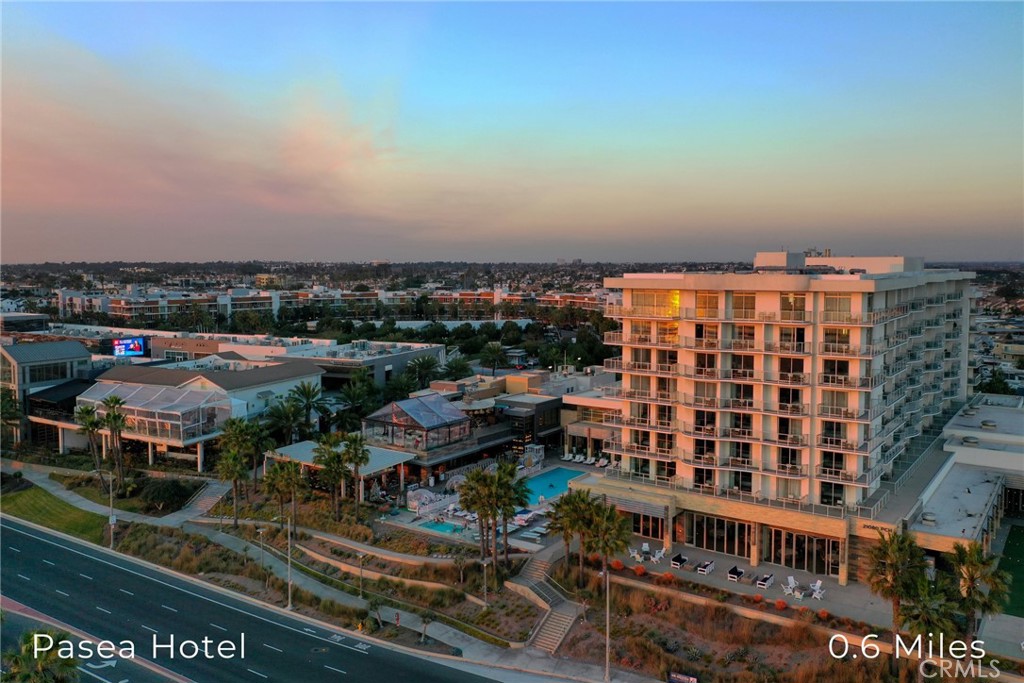 414 Main Street, Unit 330 Huntington Beach, CA 92648 - Photo 38 of 42 an aerial view of city